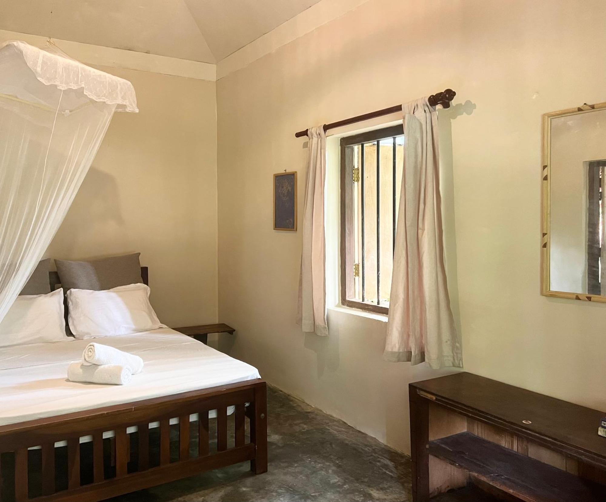 Into The Blue - Yoga Included & Walk To 3 Beaches Tangalle Eksteriør billede